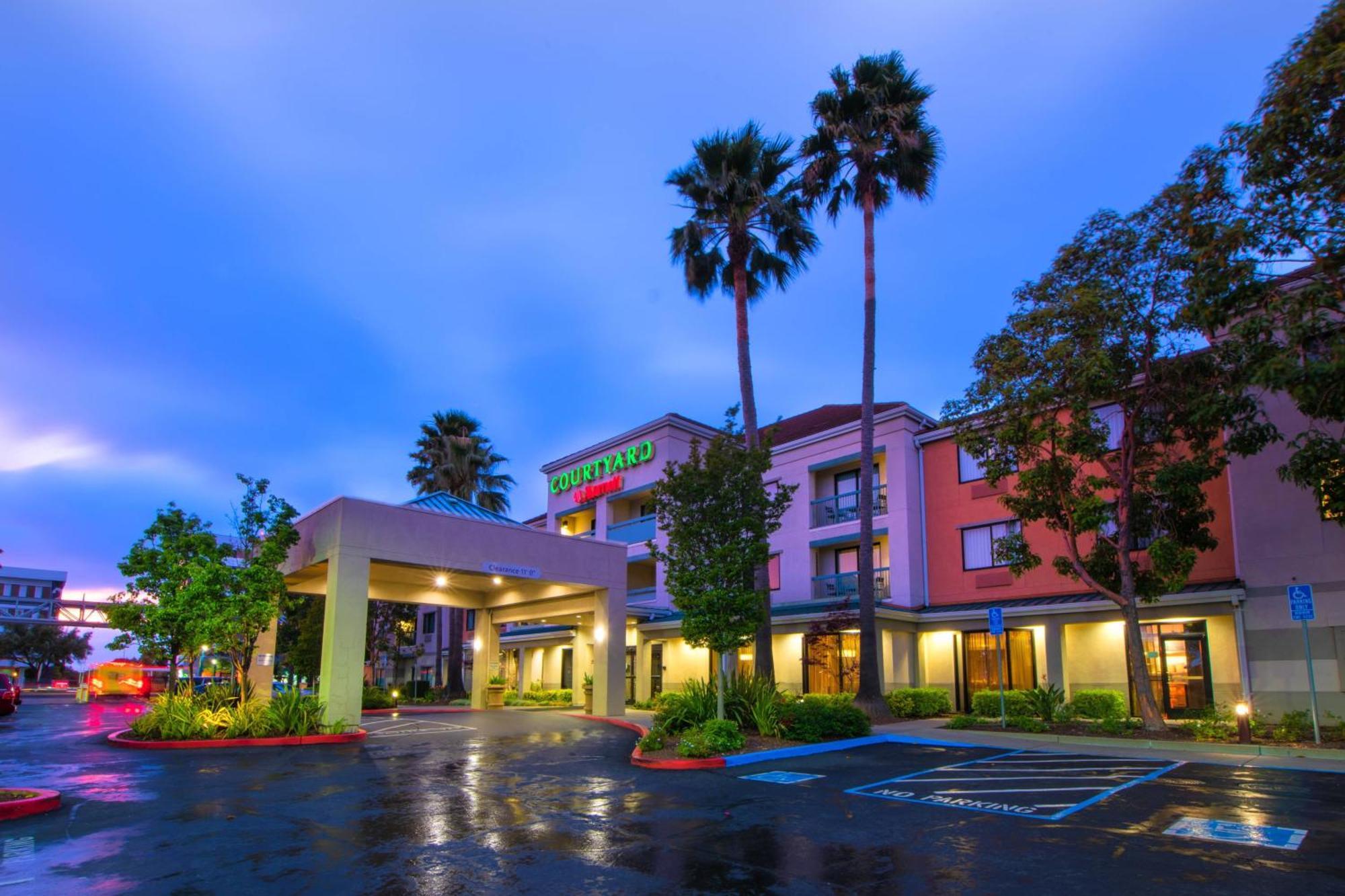 מלון Courtyard By Marriott Oakland Airport מראה חיצוני תמונה